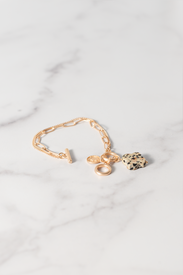 Chic and Unique Bracelet | Gold
